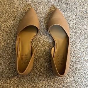 Nude Naturalizer Pointed Flats